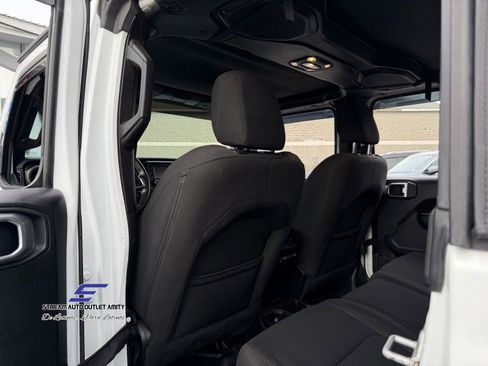 Used 2020 Jeep Gladiator Sport w/ Quick Order Package 23S image 26