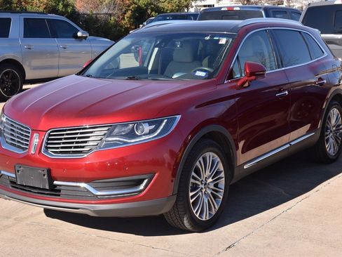 Used 2018 Lincoln MKX Reserve w/ Driver Assistance Package image 2