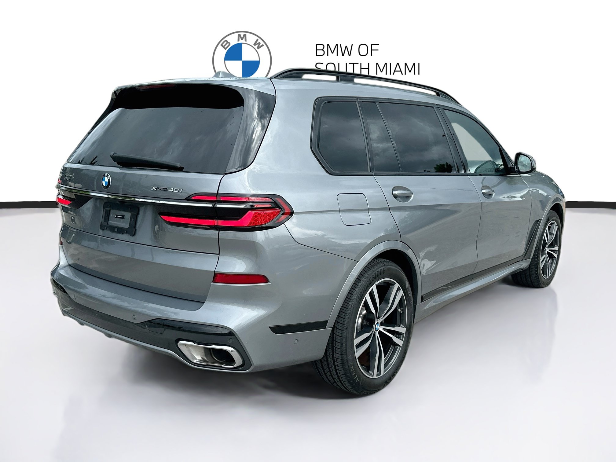 Used 2024 BMW X7 xDrive40i w/ M Sport Package AWD/4WD image 7