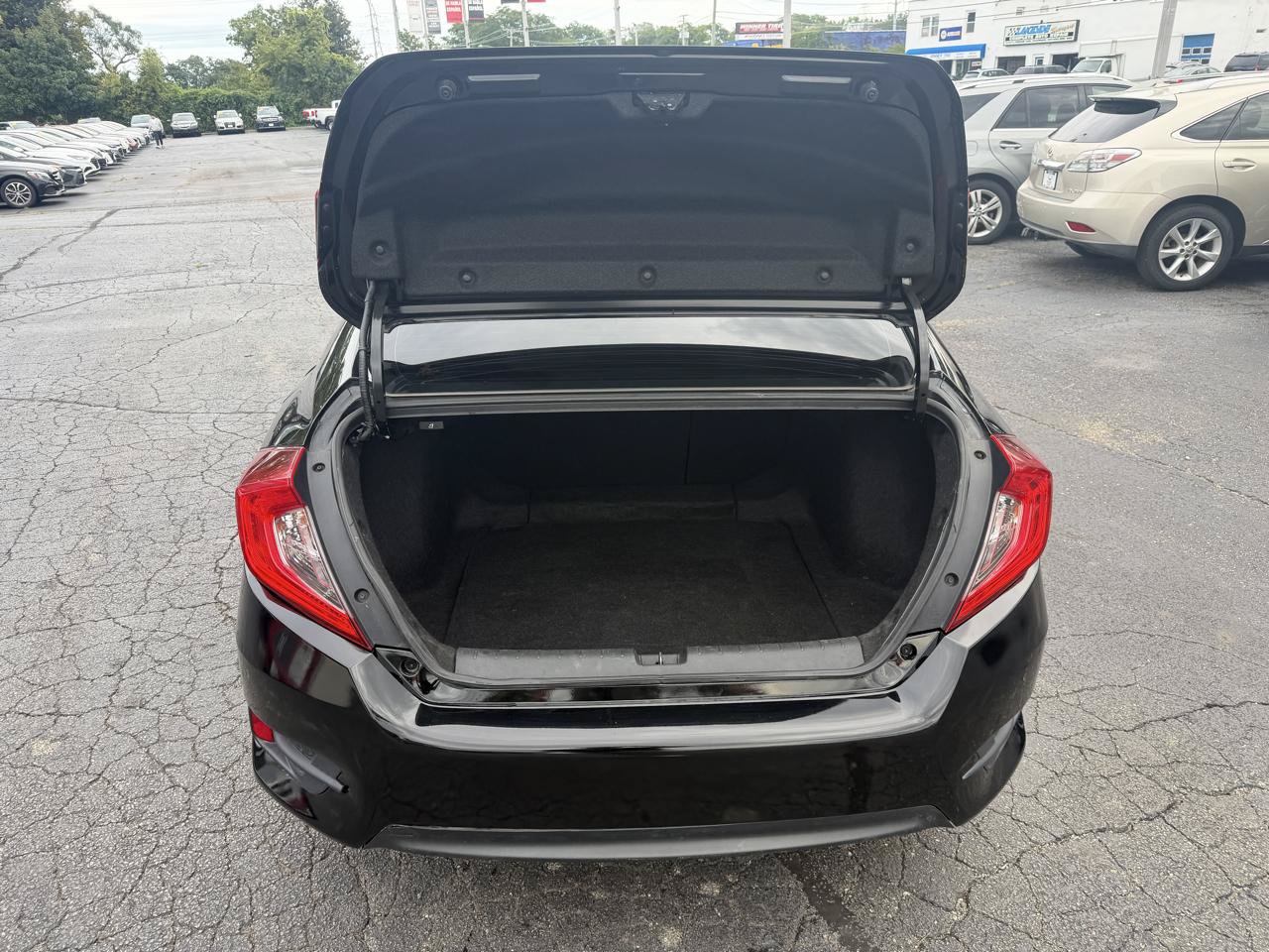 Used 2018 Honda Civic EX-L image 13