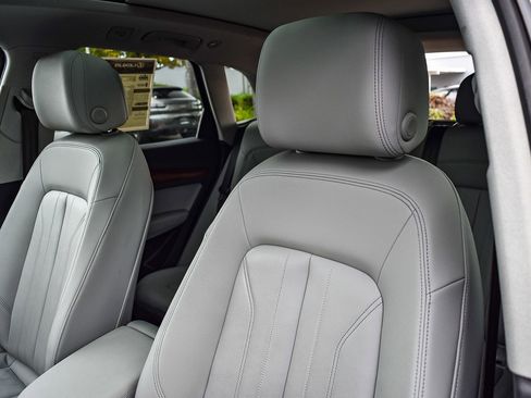 Used 2022 Audi Q5 2.0T Premium w/ Convenience Package image 26