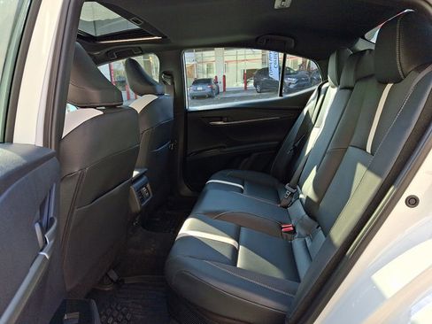 Used 2026 Toyota Camry XLE w/ Convenience Package image 10