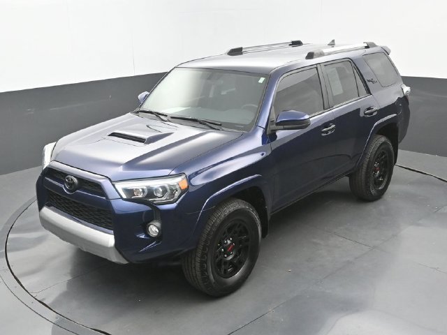 Used 2018 Toyota 4Runner TRD Off-Road AWD/4WD image 29
