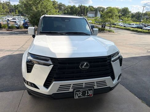Used 2025 Lexus GX 550 w/ Accessory Package (2T) AWD/4WD image 9