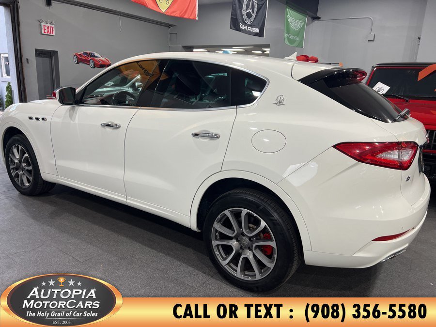Used 2019 Maserati Levante AWD/4WD image 3