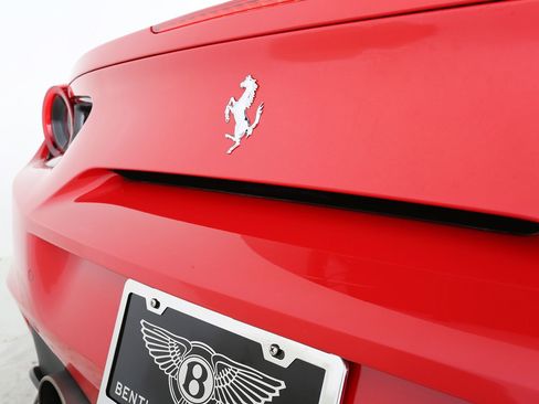 Used 2019 Ferrari 488 Spider Base image 14