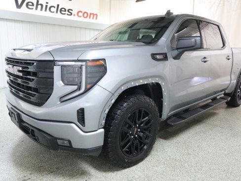 Used 2023 GMC Sierra 1500 Elevation AWD/4WD image 2