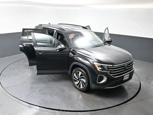 Used 2025 Volkswagen Atlas SE AWD/4WD image 59