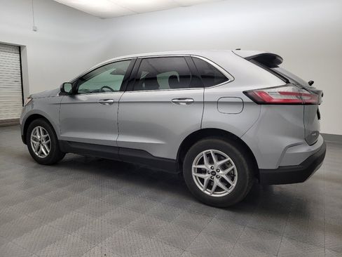 Used 2024 Ford Edge SEL image 3