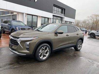 Used 2024 Chevrolet Trax LT w/ Sunroof Package