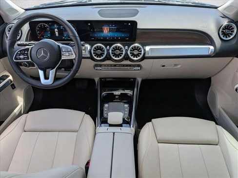 Used 2023 Mercedes-Benz GLB 250 image 16
