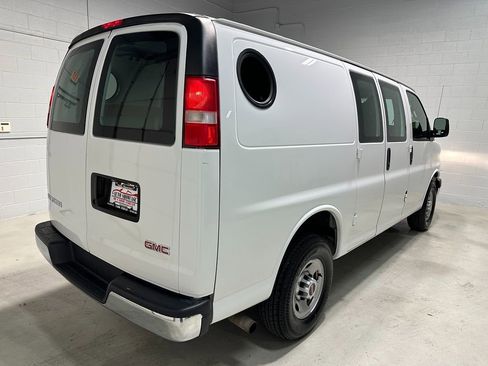 Used 2017 GMC Savana 2500 image 5