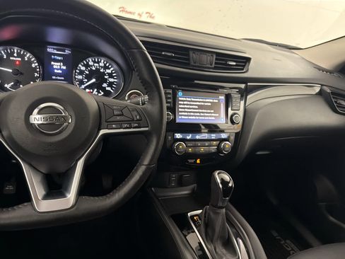 Used 2018 Nissan Rogue Sport SL w/ SL Premium Package image 18