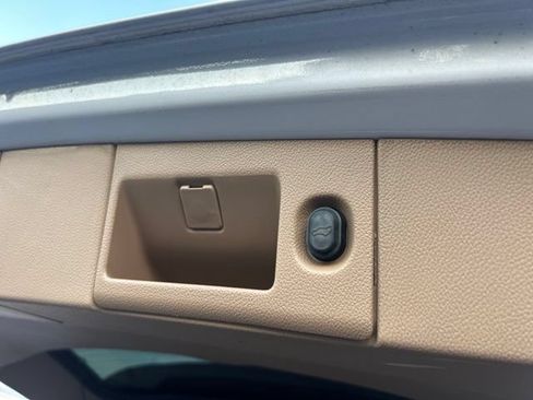 Used 2020 Cadillac Escalade Platinum AWD/4WD image 25