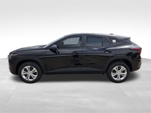 New 2026 Chevrolet Trax LS FWD image 4