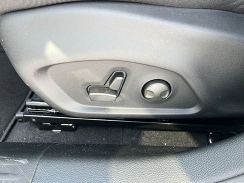 New 2026 Jeep Compass Limited image 16