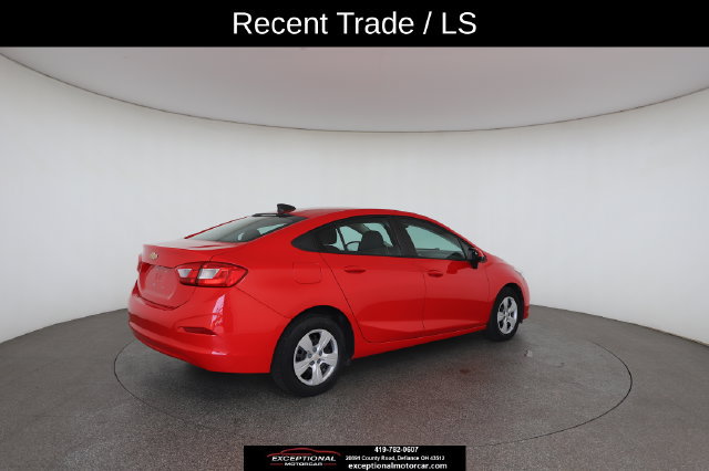 Used 2018 Chevrolet Cruze LS FWD image 19