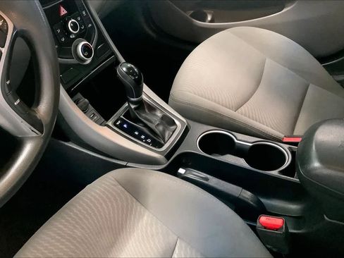 Used 2016 Hyundai Elantra SE image 15