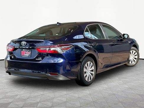 Used 2021 Toyota Camry LE FWD image 6