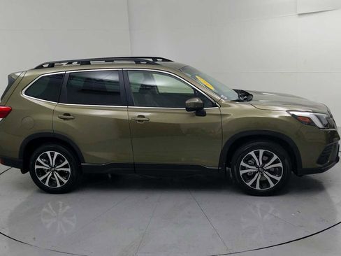 Used 2023 Subaru Forester Limited AWD/4WD image 12