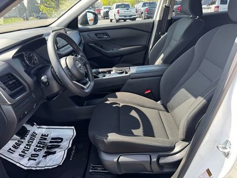Used 2024 Nissan Rogue S AWD/4WD image 21