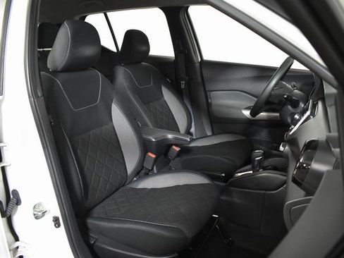 Used 2020 Nissan Kicks SV image 31