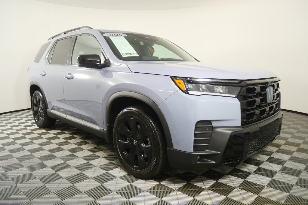 Used 2026 Honda Pilot Black Edition image 2