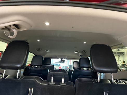 Certified 2024 Chrysler Pacifica Touring-L AWD/4WD image 24