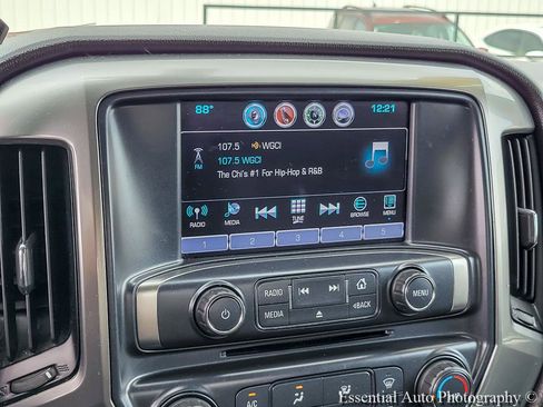 Used 2018 Chevrolet Silverado 1500 LT AWD/4WD image 20