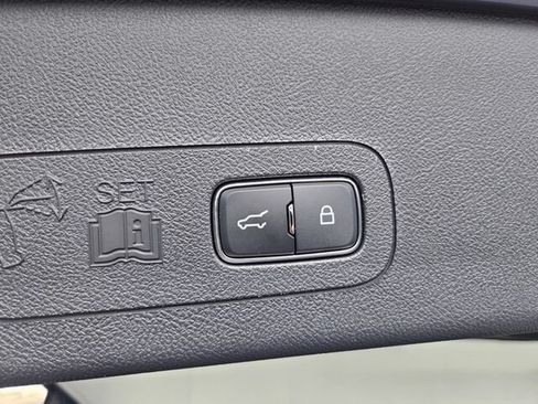 Used 2026 Lincoln Aviator 2WD w/ Jet Appearance Package image 18