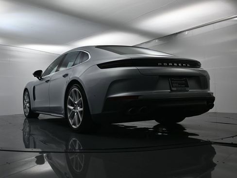 Used 2024 Porsche Panamera 4 image 46