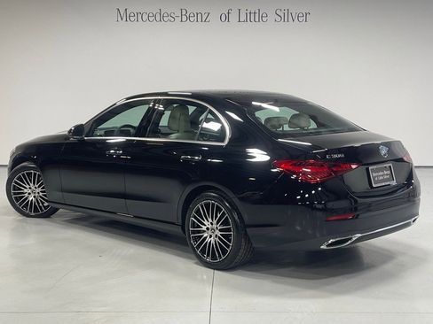 Used 2025 Mercedes-Benz C 300 4MATIC Sedan image 3