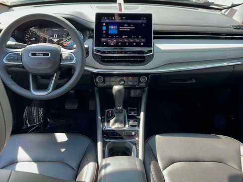 Used 2024 Jeep Compass Limited w/ Sun and Sound Group AWD/4WD image 11