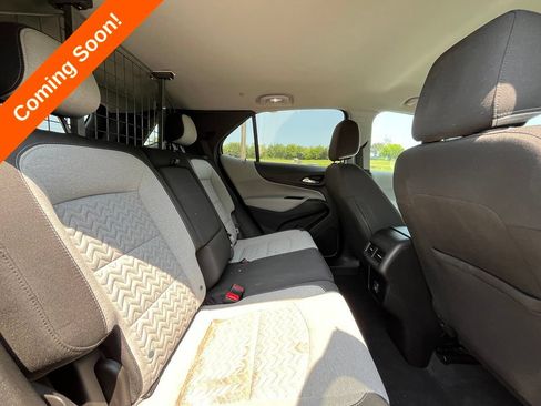 Used 2022 Chevrolet Equinox LS FWD image 32