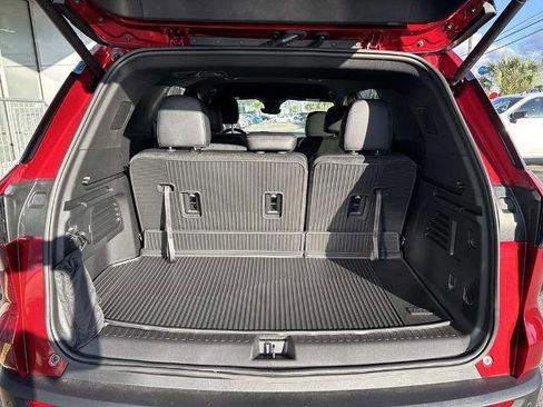 New 2026 Chevrolet Traverse LT w/ Driver Confidence Package image 8