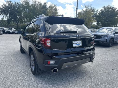 Used 2025 Honda Passport TrailSport image 4