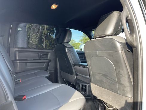 Used 2022 RAM 2500 Tradesman w/ Chrome Appearance Group image 28