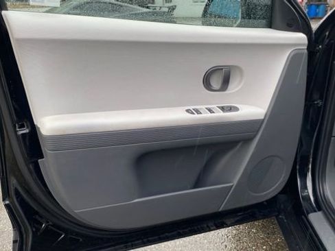 Used 2025 Hyundai Ioniq 5 SE image 13