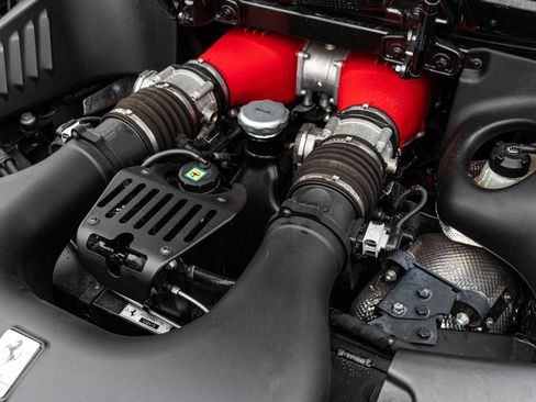 Used 2013 Ferrari 458 Spider RWD image 57