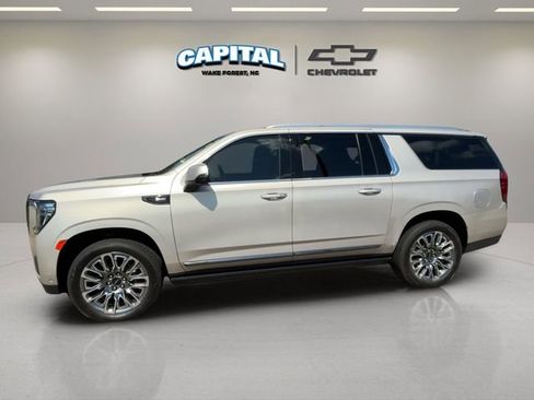 Used 2023 GMC Yukon XL Denali Ultimate image 2