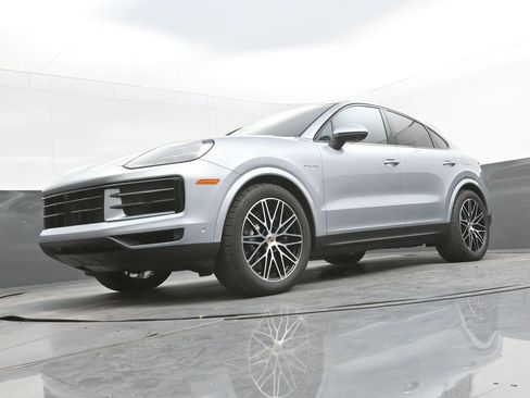 New 2026 Porsche Cayenne E-Hybrid Coupe image 30