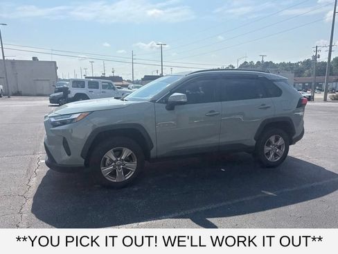 Used 2023 Toyota RAV4 XLE w/ Convenience Package FWD image 9