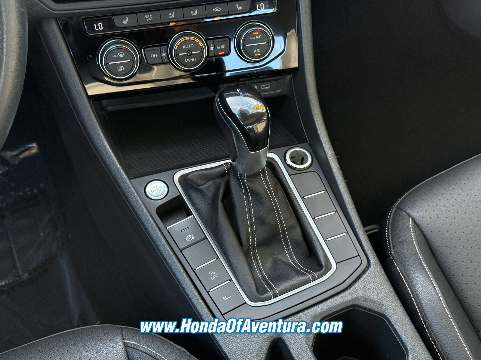 Used 2024 Volkswagen Jetta SE FWD image 15