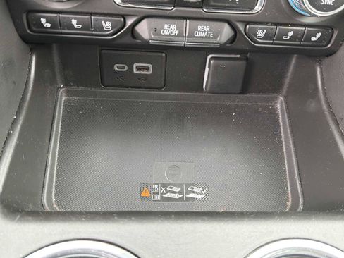 Used 2023 GMC Yukon AT4 w/ AT4 Premium Plus Package image 11