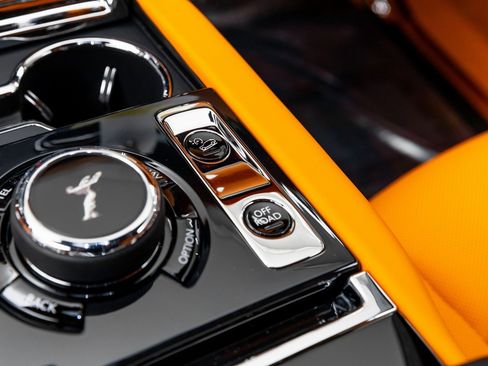 New 2026 Rolls-Royce Cullinan image 28