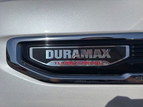 Used 2022 GMC Sierra 1500 SLT w/ SLT Premium Plus Package image 3