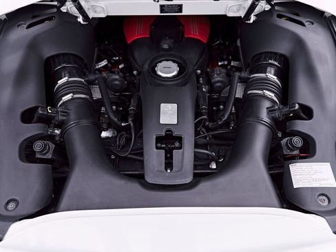 Used 2019 Ferrari 488 Spider RWD image 34
