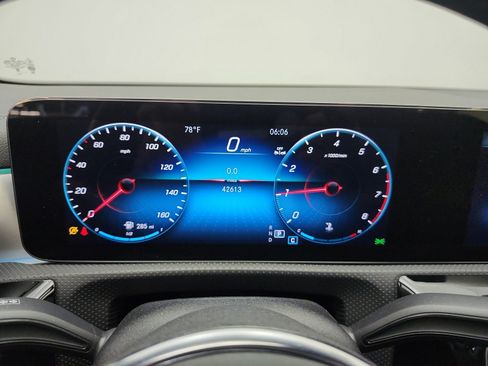 Used 2023 Mercedes-Benz CLA 250 image 10