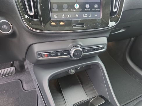 New 2026 Volvo XC40 B5 Plus w/ Climate Package AWD/4WD image 16