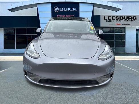 Used 2024 Tesla Model Y Long Range AWD/4WD image 2
